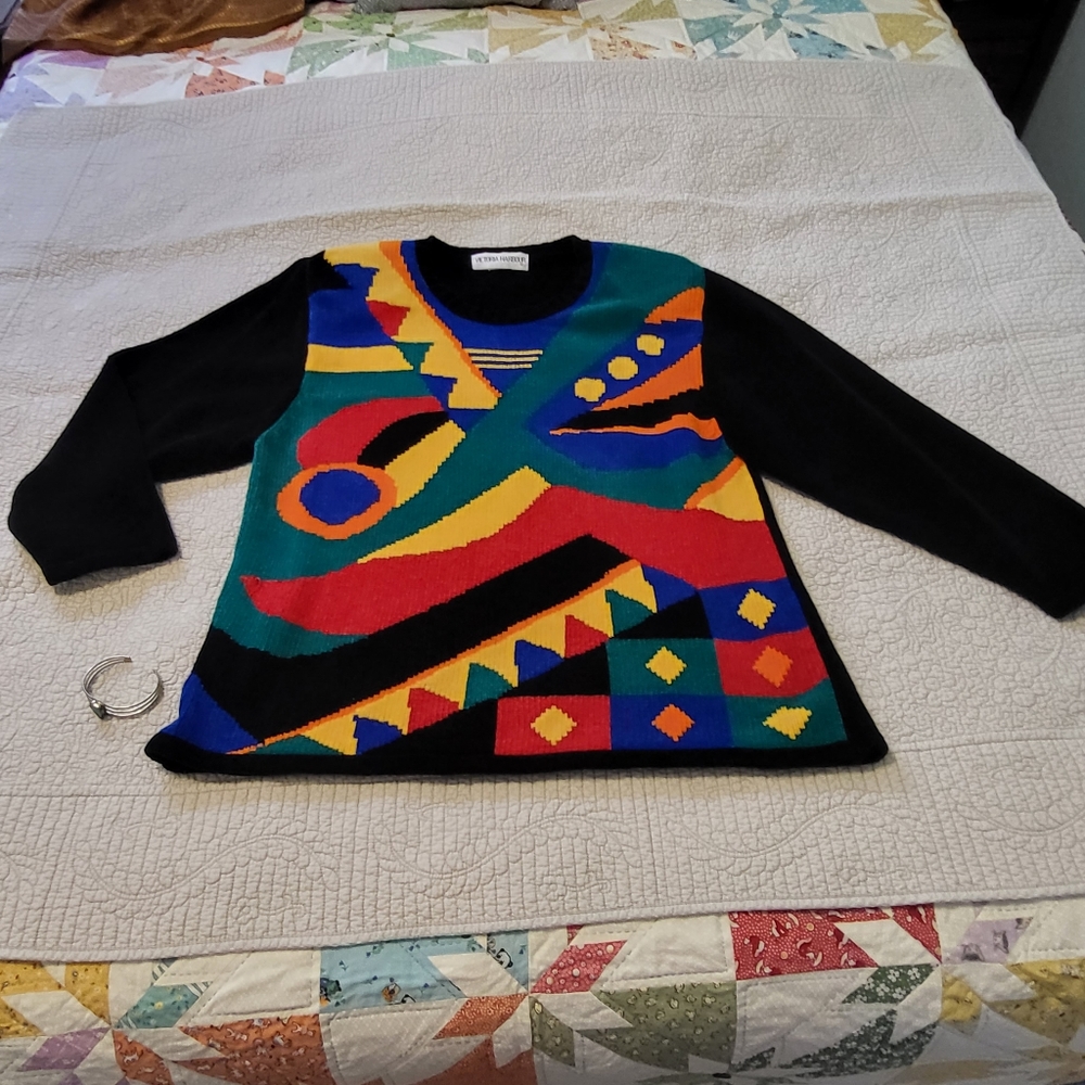 Victoria Harbour sweater - Very soft